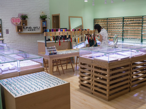 银饰店与珠宝首饰零售 时尚与品质的完美融合