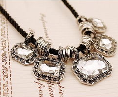 颈链女短款锁骨链 时尚、复古与夸张的魅力融合